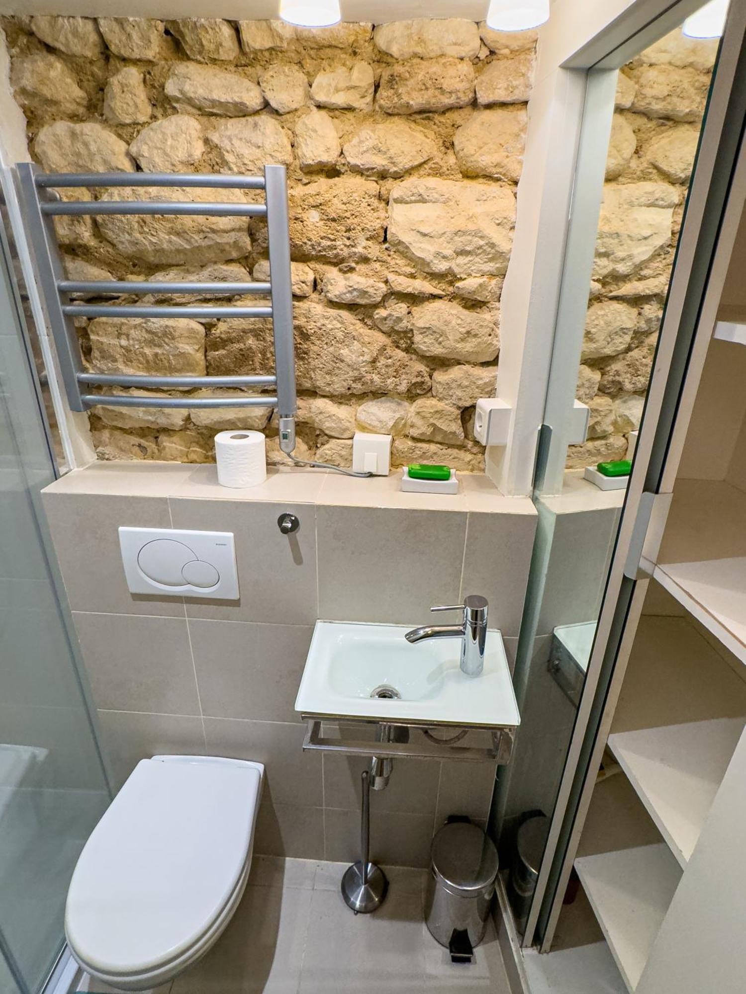 Apartment Studio Independant De Charme Paris
